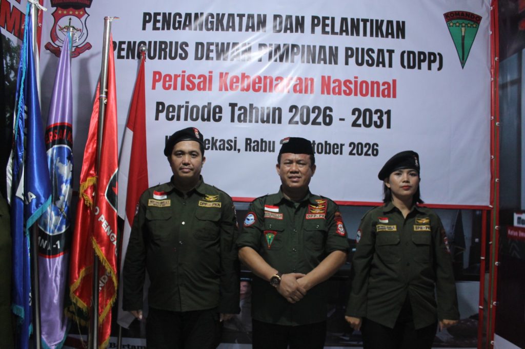 Dari Sebelah Kiri - Ricky Dwi Parlindungan Sirait, S.T (Sekjen PKN), Mangapul Sirait, S.H (Ketua Umum PKN) dan Debiyuti Fani SImbolon (Bendahara Umum)