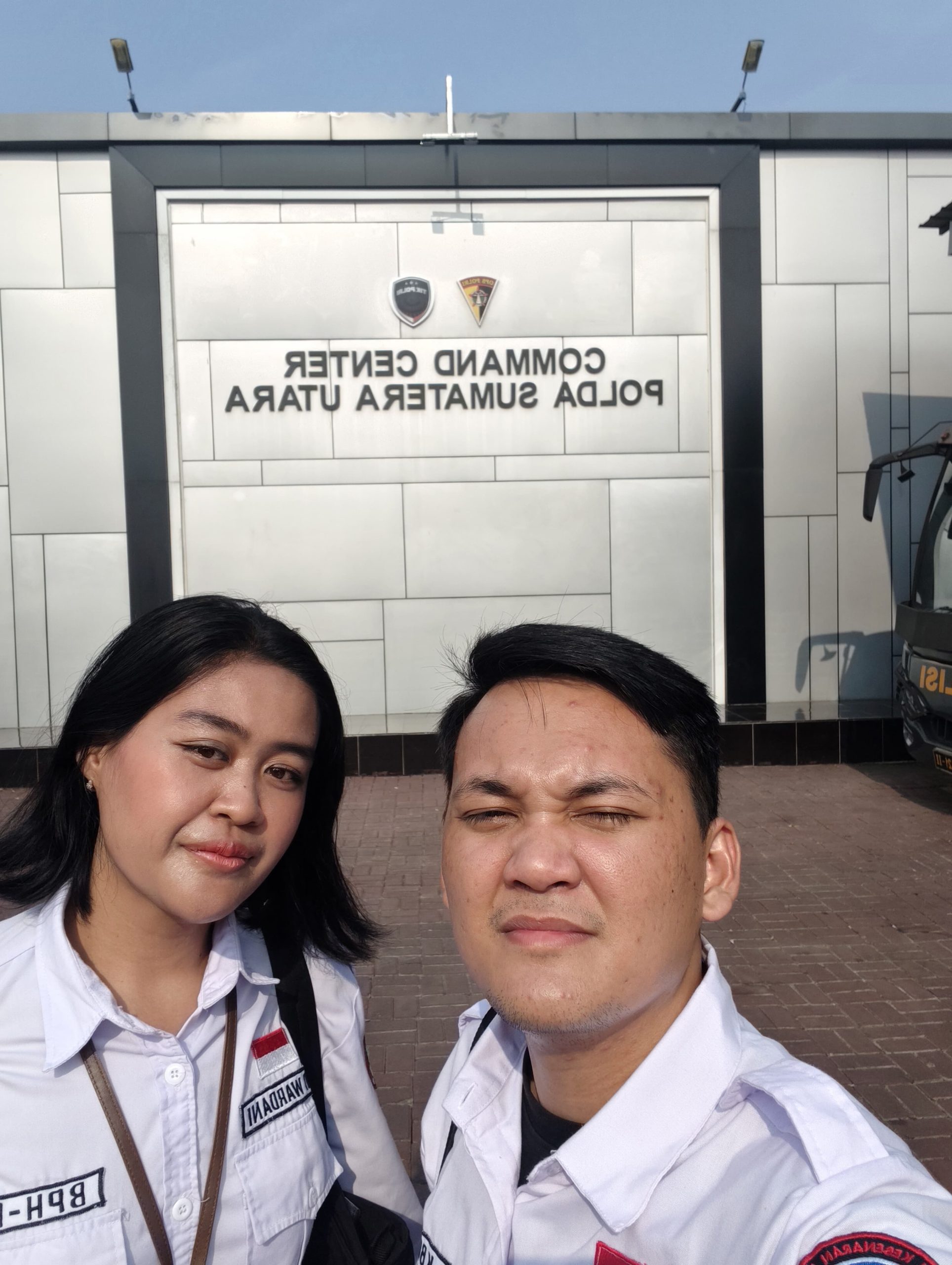 Andreas Leonardo Sirait, S.H., bersama dengan Erni Wardani di Polda Sumatera Utara Andreas Leonardo Sirait, S.H., bersama dengan Erni Wardani di Polda Sumatera Utara